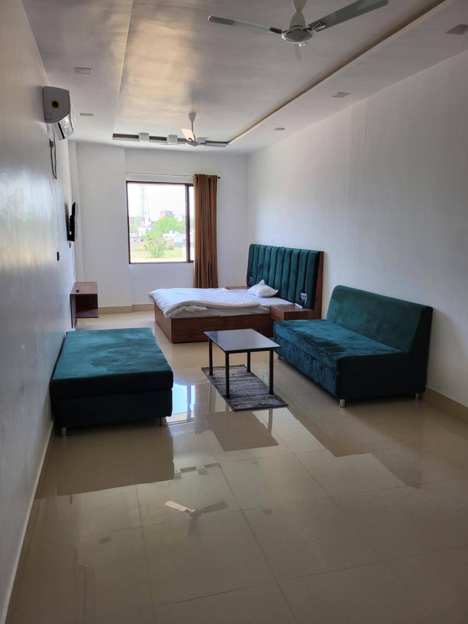 Mg Kitchen Banquet Hotel Kathua Exterior photo